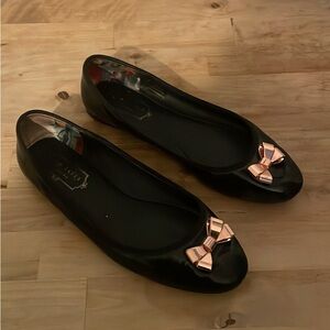 Ted Baker London Black Flats with Rose Gold Bow